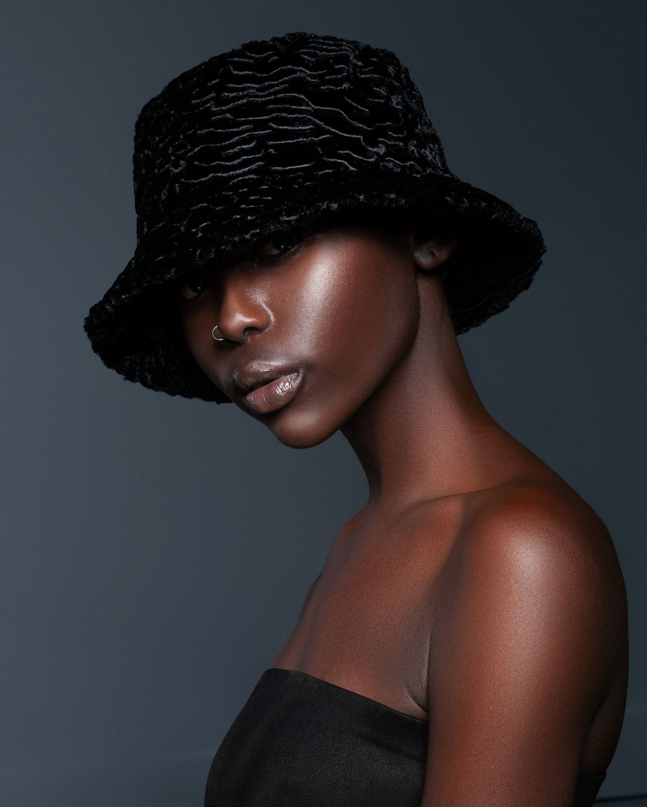 Photo #1 - Bucket hat eco fur Tissavel - astrakhan obsidian