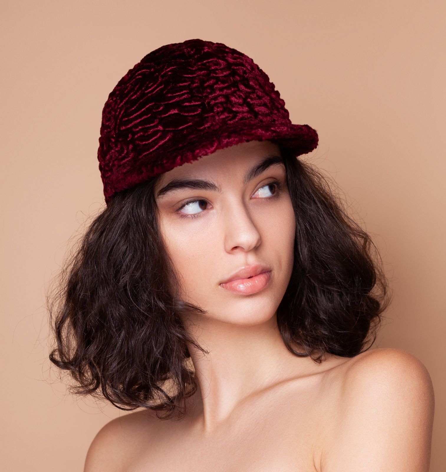 Photo #1 - Baseball hat eco fur Tissavel - astrakhan garnet