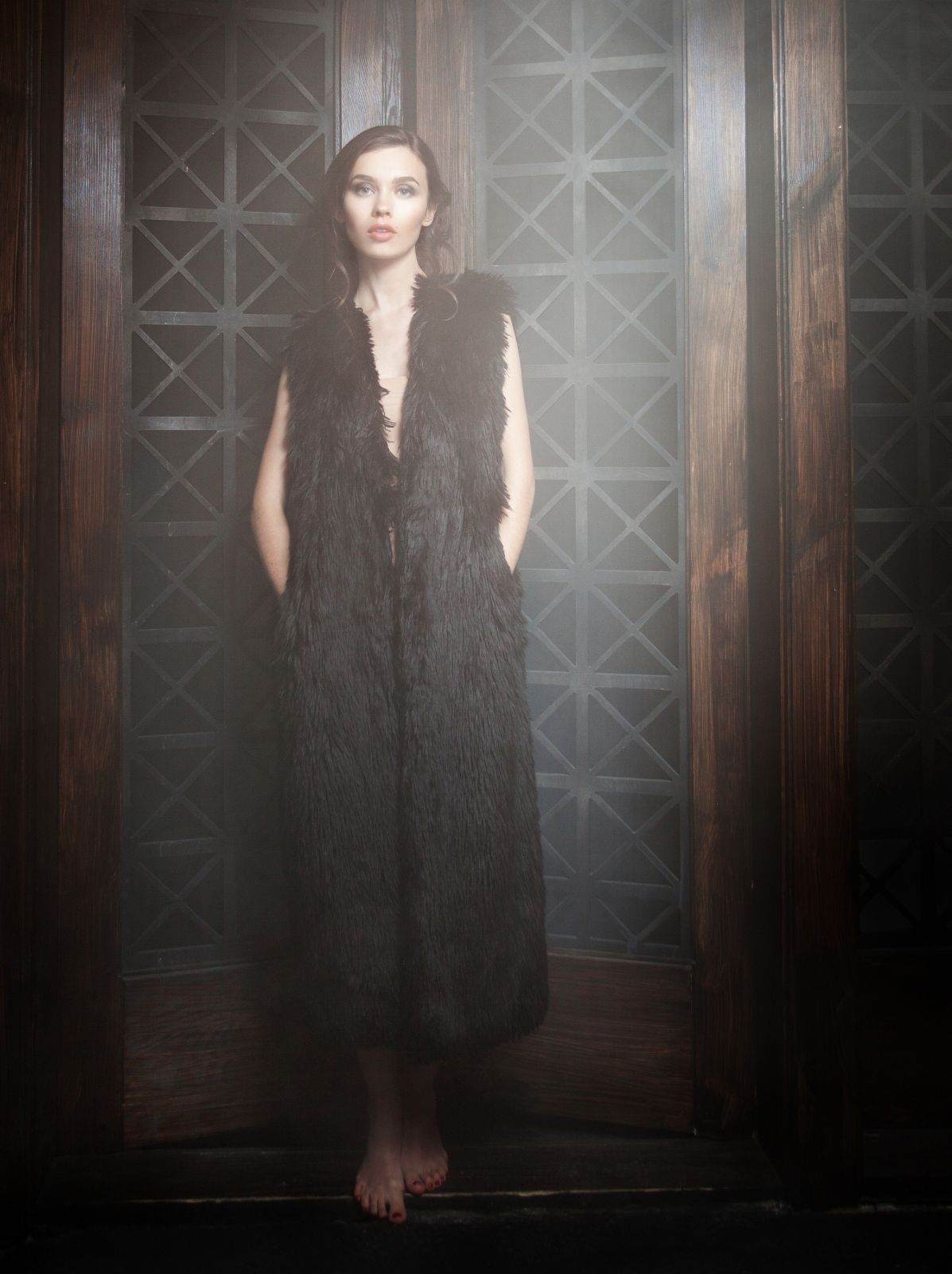 Photo #4 - Vest eco fur Tissavel - lama obsidian