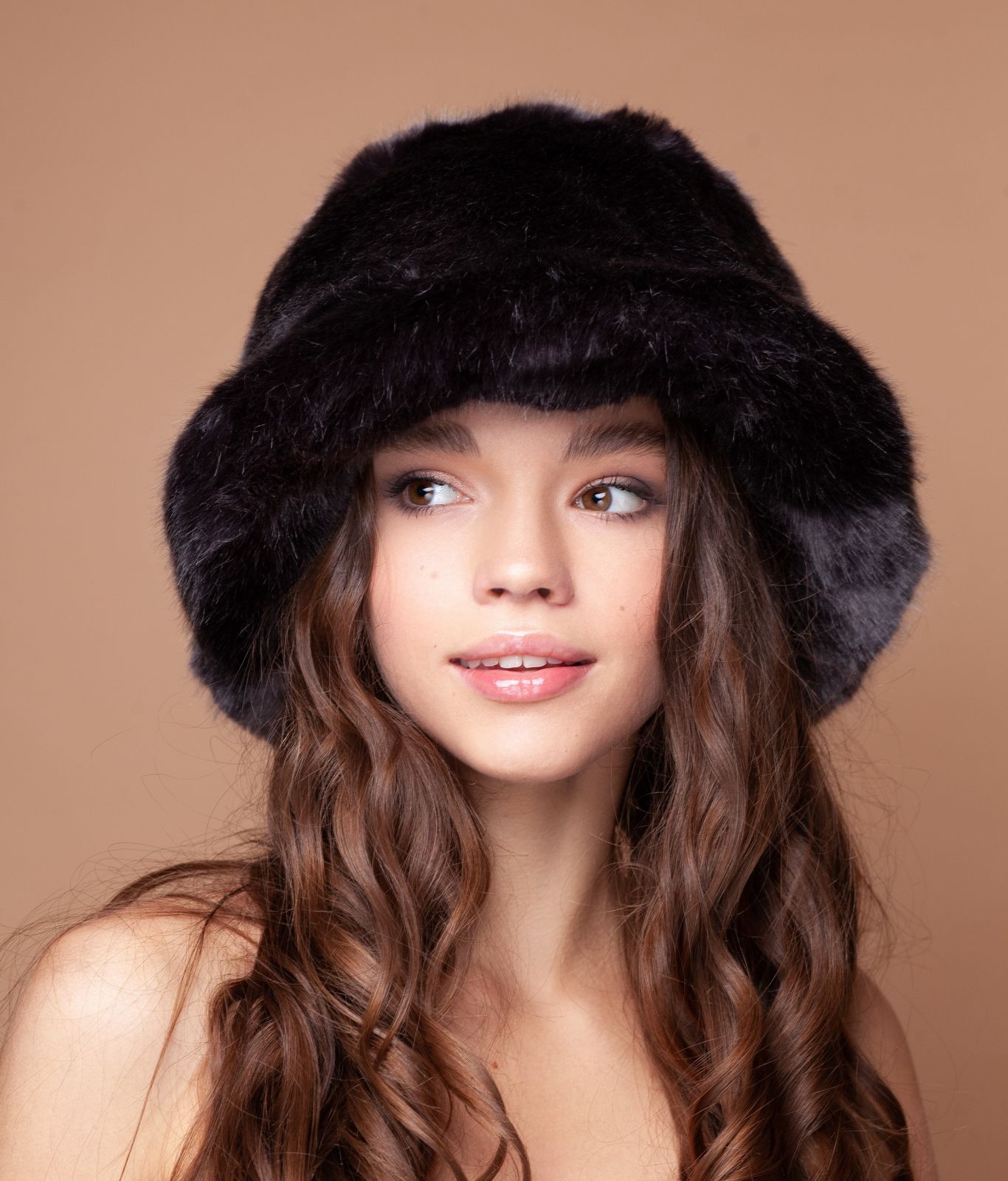 Photo #1 - Bucket hat eco fur Tissavel - sable graphite