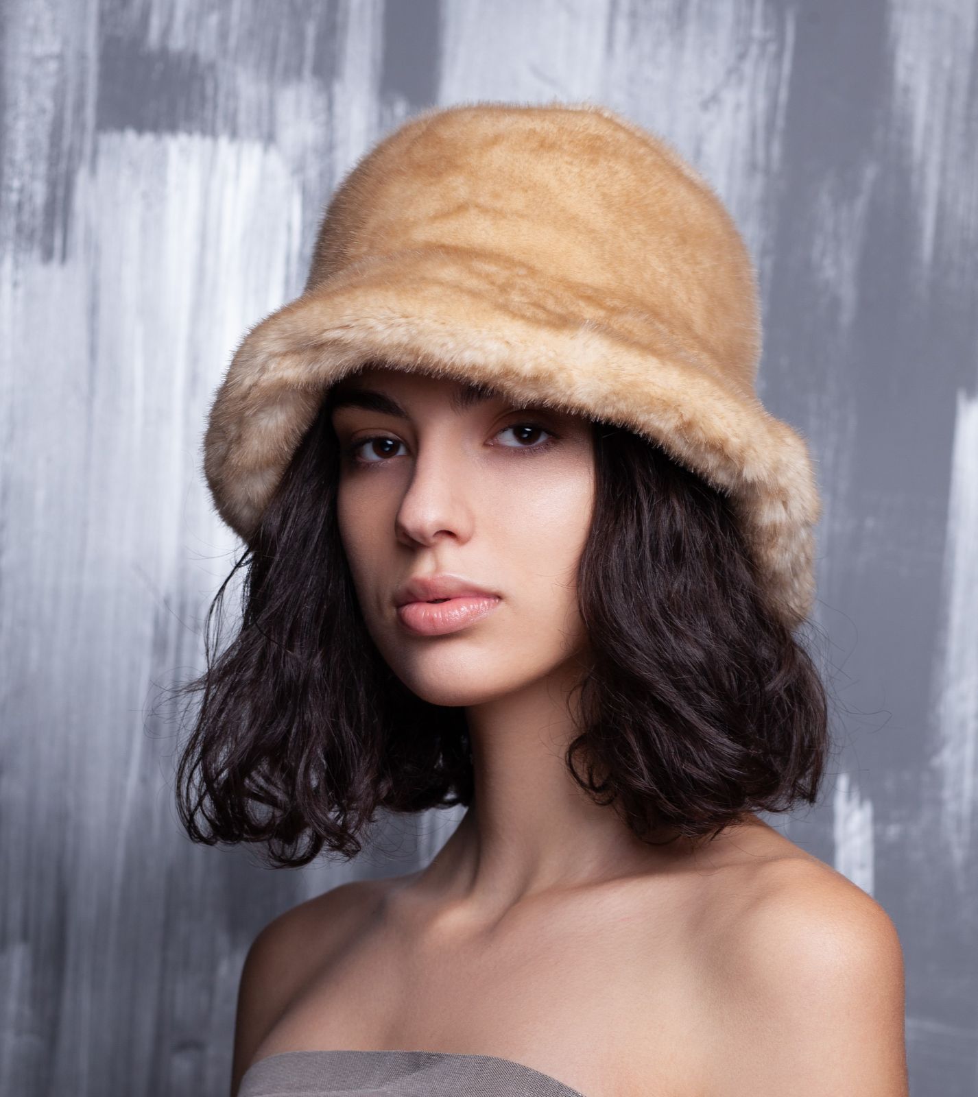 Photo #1 - Bucket hat eco fur Tissavel - mink onyx