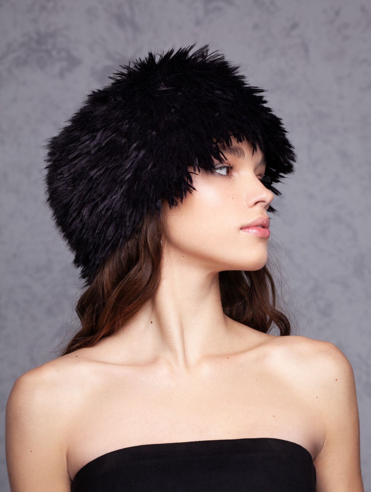 Photo #1 - Hat eco fur Tissavel - lama obsidian