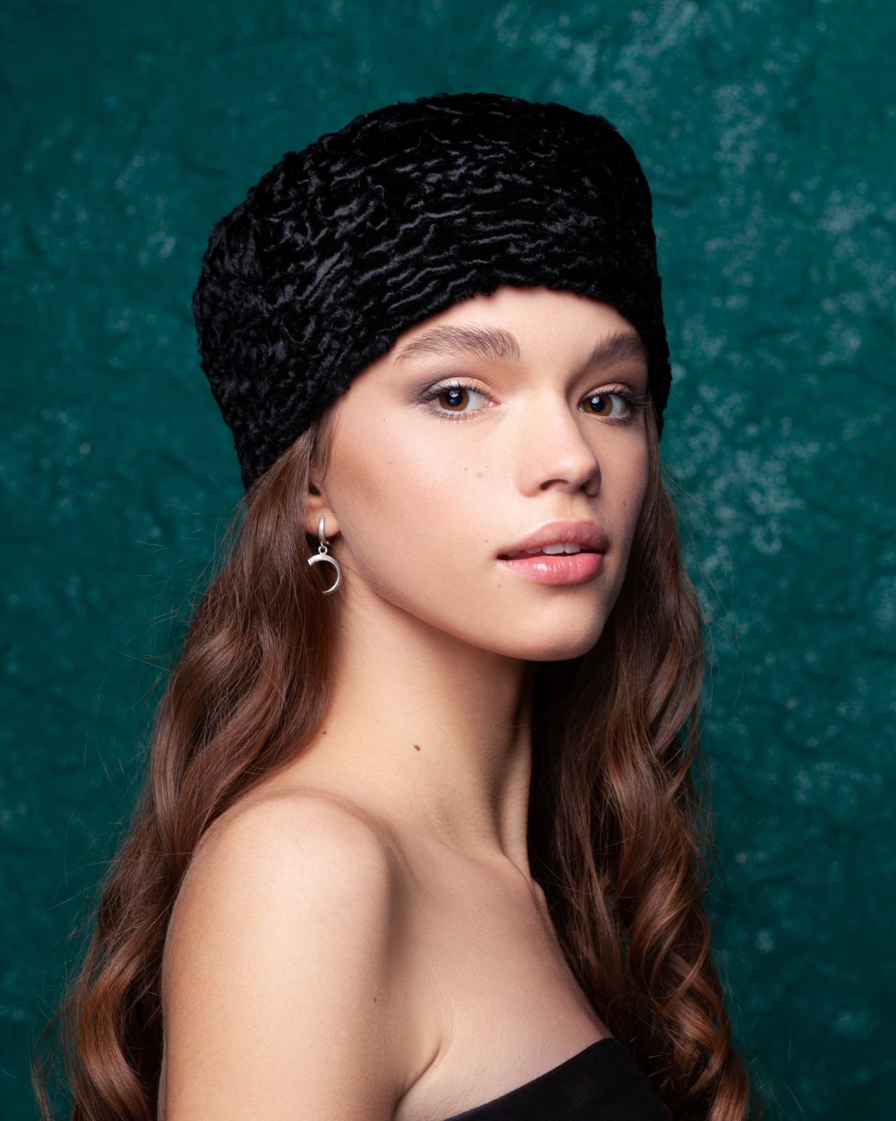 Photo #1 - Hat eco fur Tissavel - astrakhan obsidian