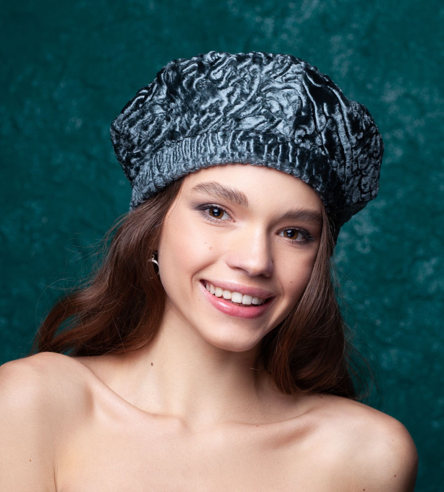 Photo #1 - Beret eco fur Tissavel - astrakhan marengo