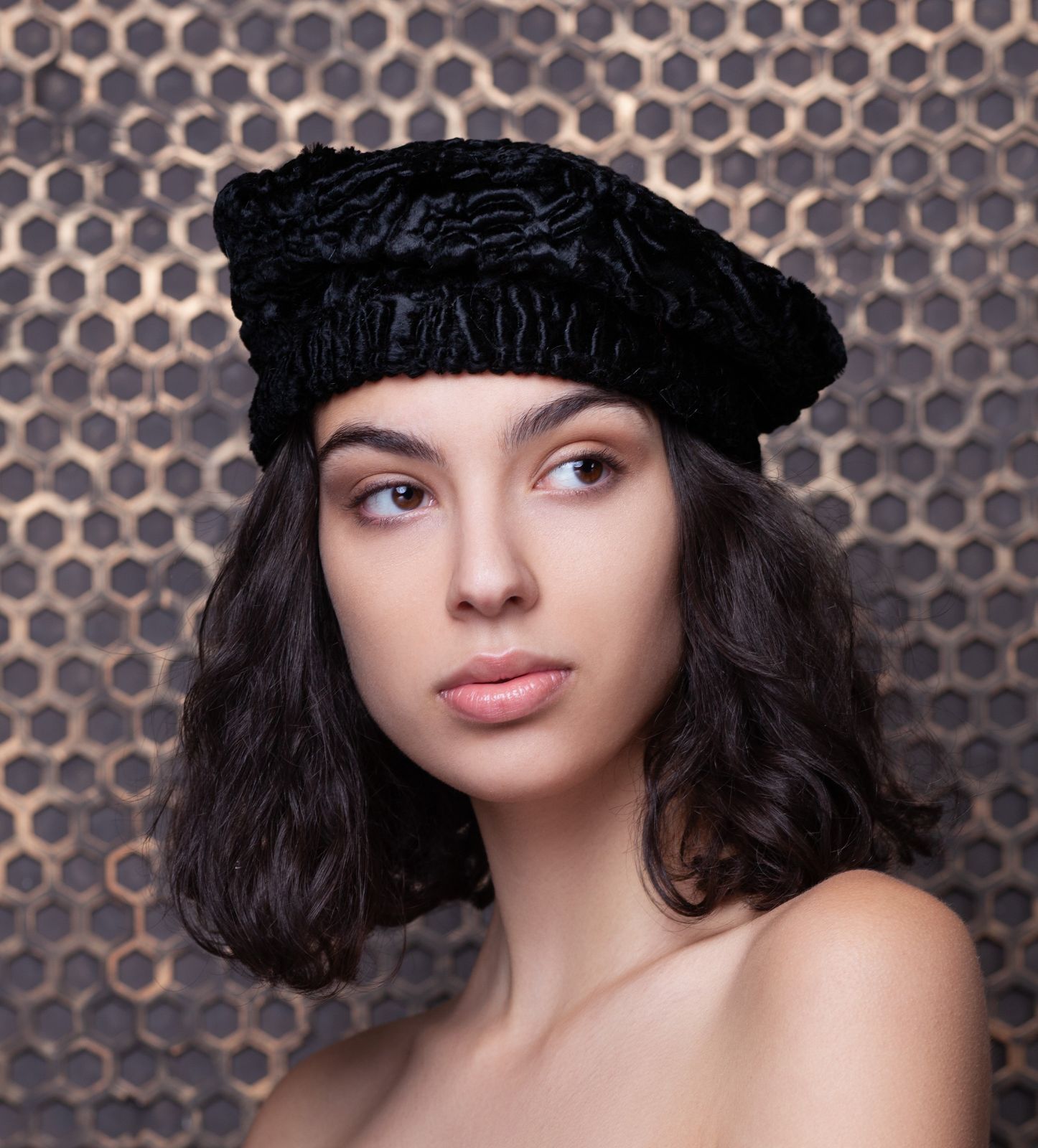Photo #2 - Beret eco fur Tissavel - astrakhan obsidian