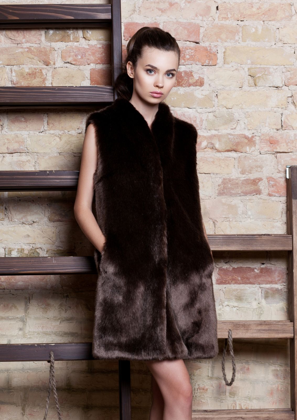 Photo #4 - Vest eco fur Tissavel - sable chocolate