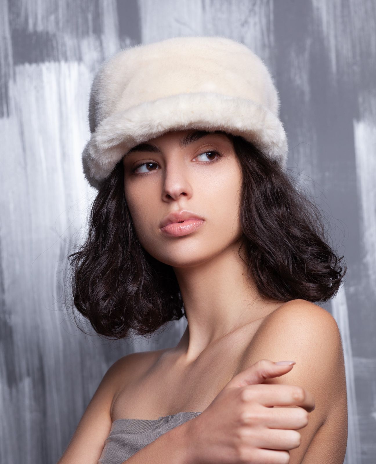 Photo #2 - Cap eco fur Tissavel - mink pearl